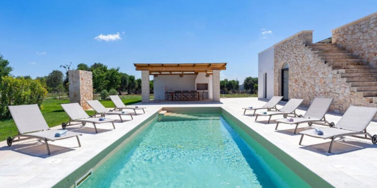 PUGLIA OSTUNI PRESTIGIOSA  VILLA CON PISCINA